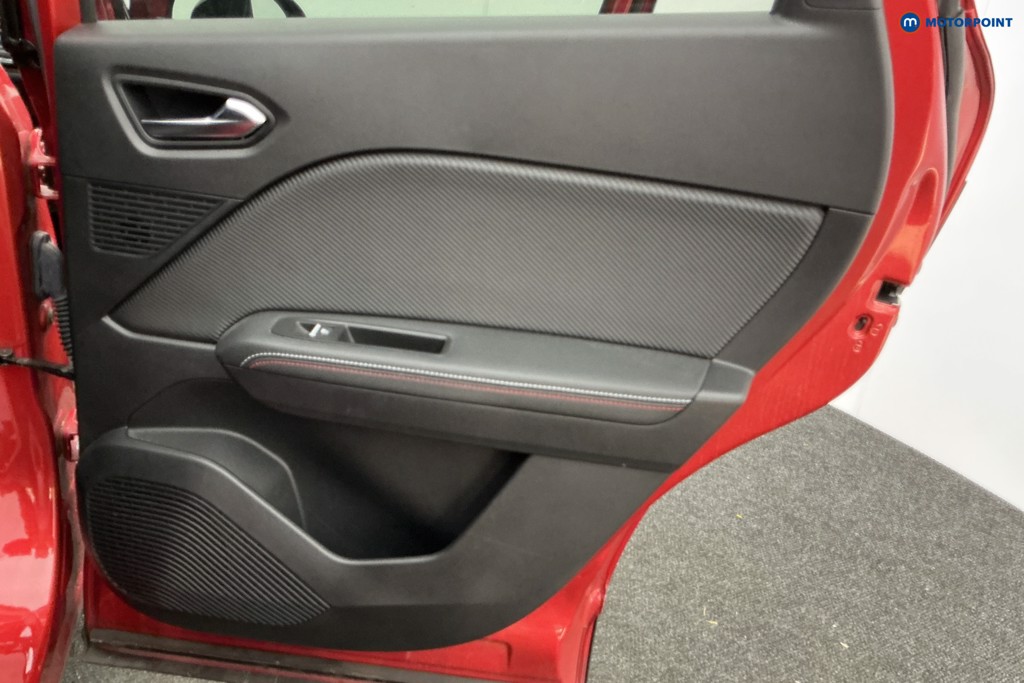 Renault Captur R.S. Line Manual Petrol SUV - Stock Number (1603305) - 28th supplementary image