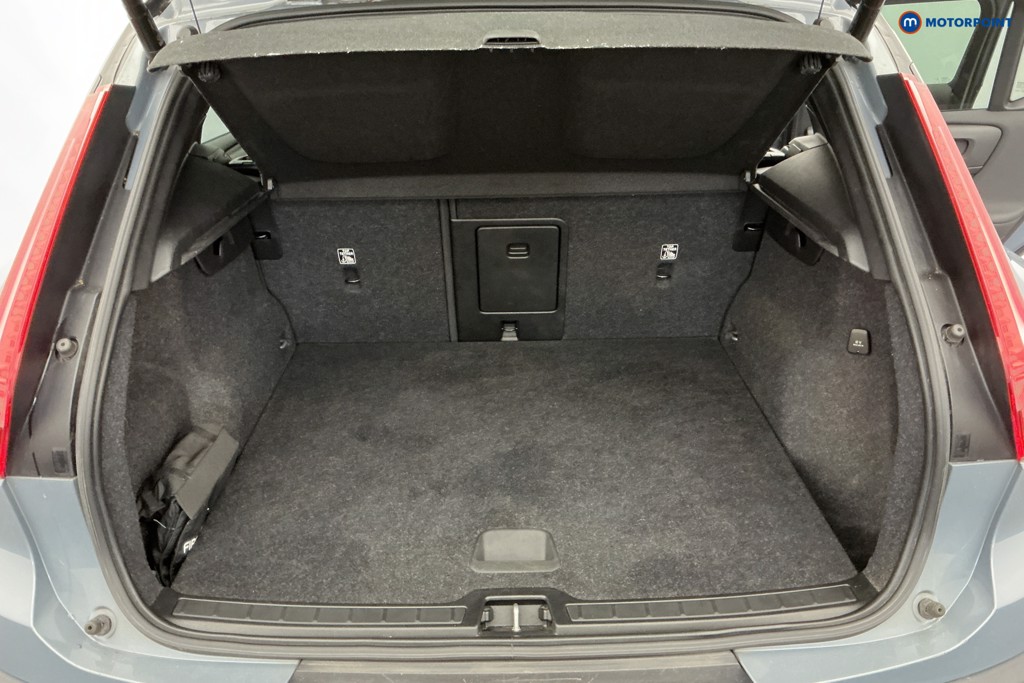 Volvo Xc40 R Design Manual Petrol SUV - Stock Number (1599146) - 4th supplementary image