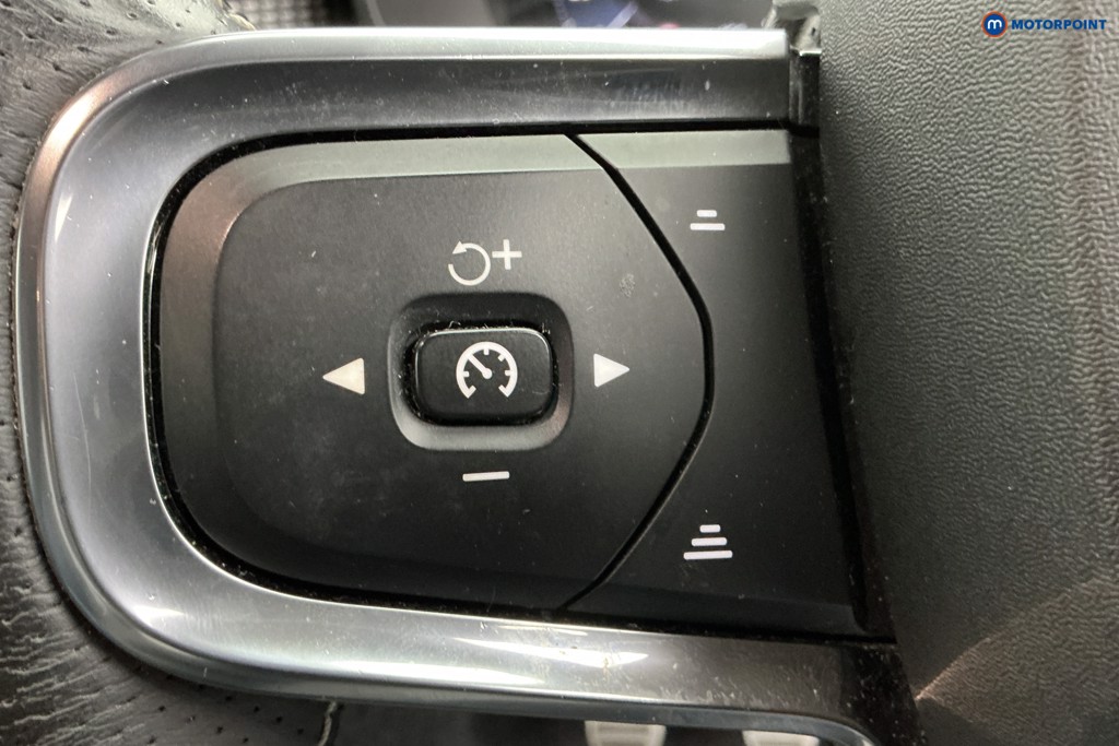 Volvo Xc40 R Design Manual Petrol SUV - Stock Number (1599146) - 22nd supplementary image