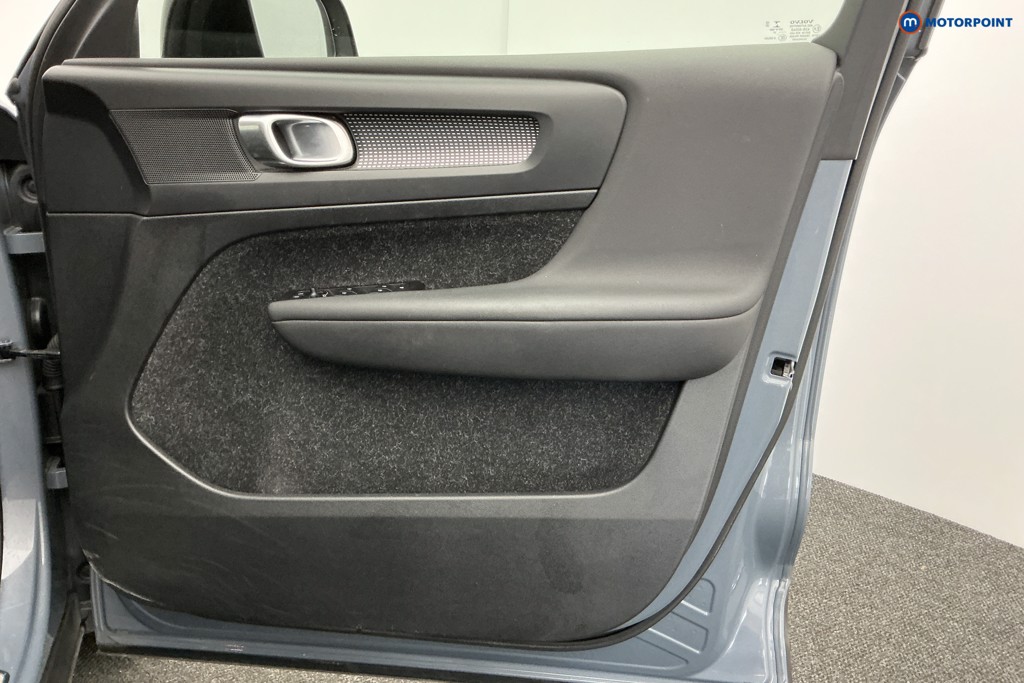 Volvo Xc40 R Design Manual Petrol SUV - Stock Number (1599146) - 25th supplementary image