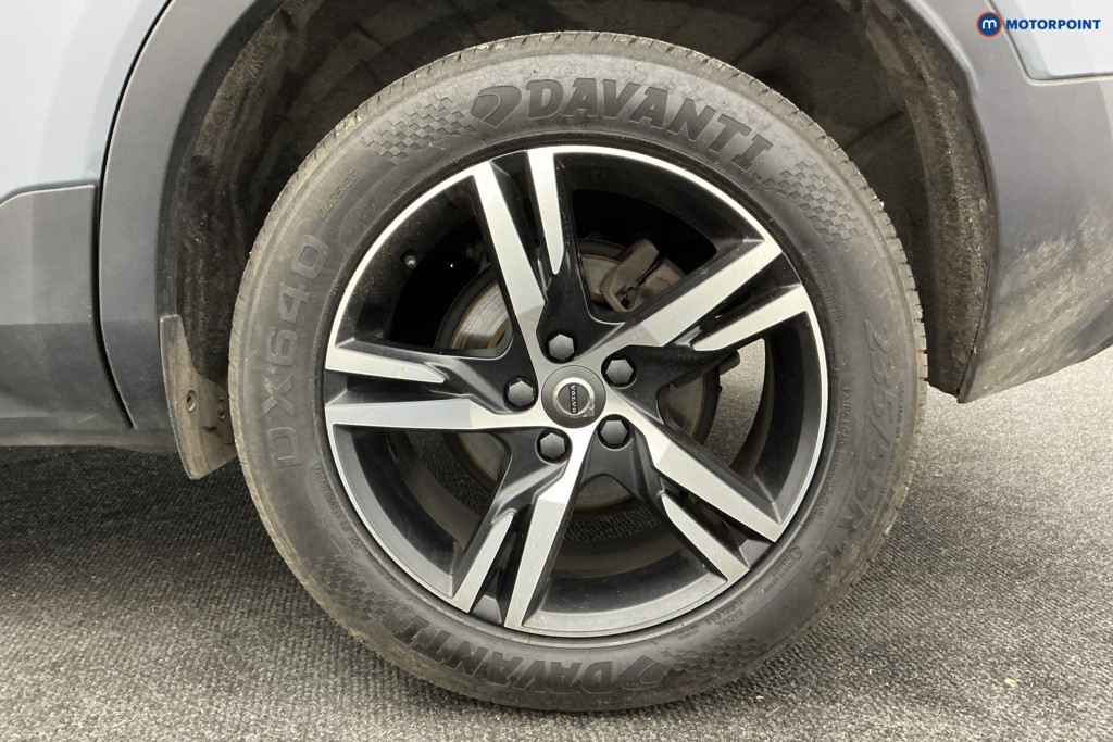 Volvo Xc40 R Design Manual Petrol SUV - Stock Number (1599146) - 38th supplementary image