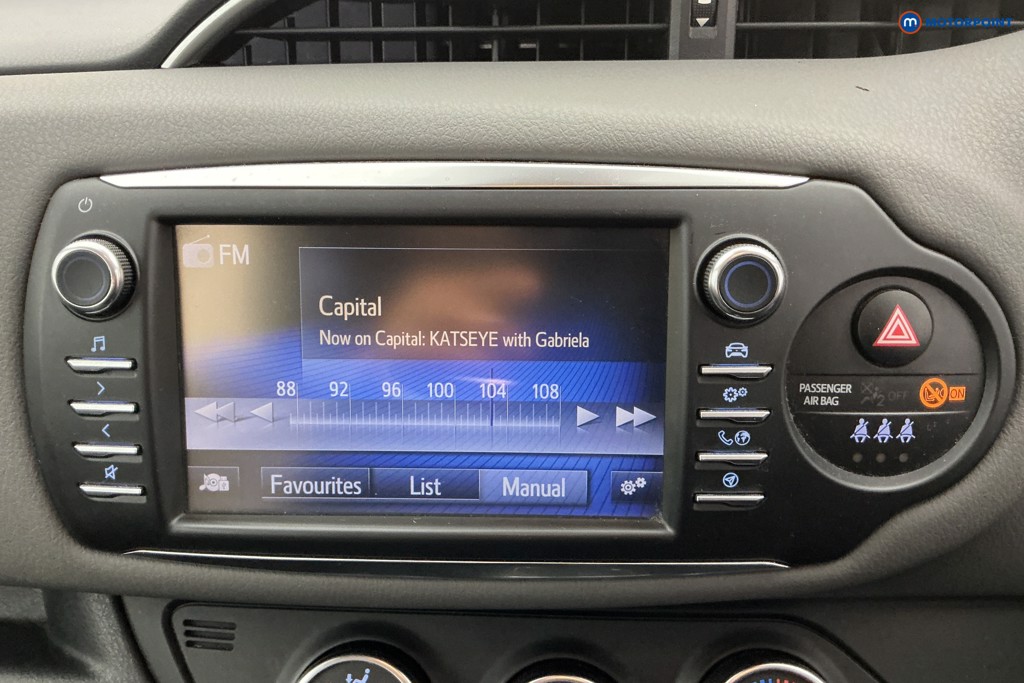 Toyota Yaris Icon Manual Petrol Hatchback - Stock Number (1596501) - 2nd supplementary image