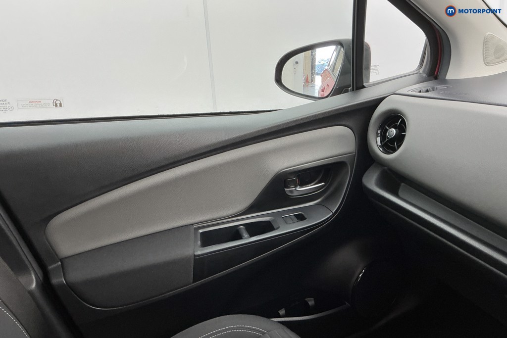 Toyota Yaris Icon Manual Petrol Hatchback - Stock Number (1596501) - 17th supplementary image