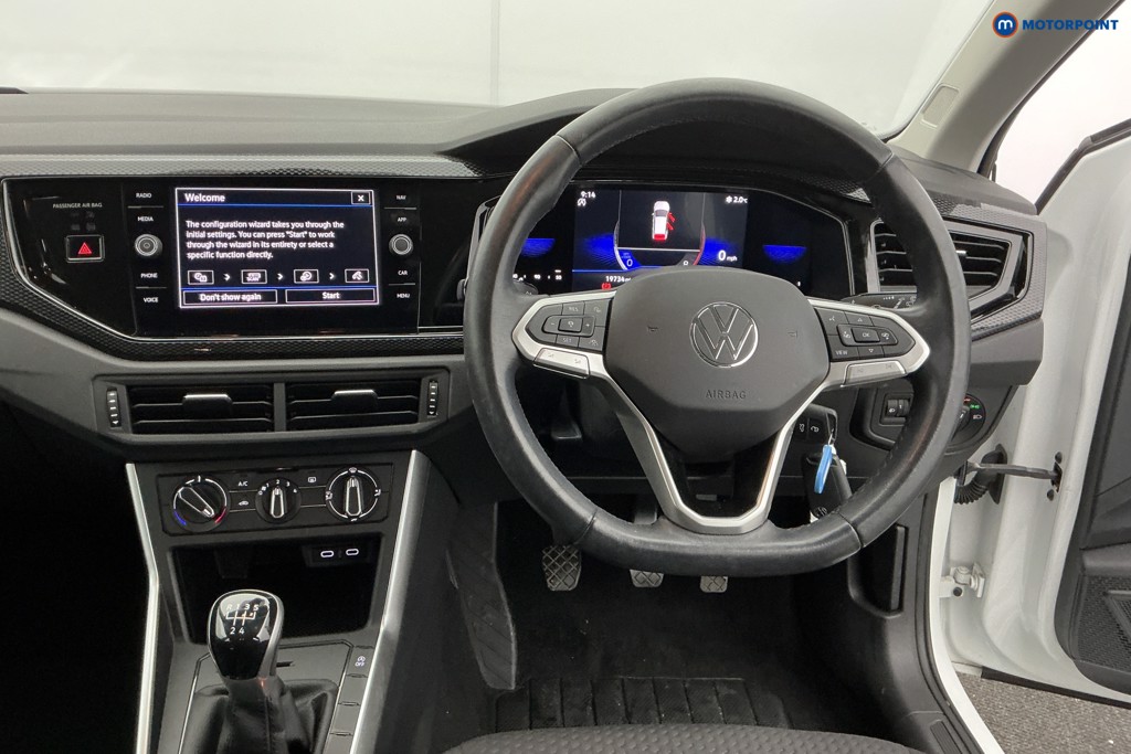 Volkswagen Polo Life Manual Petrol Hatchback - Stock Number (1597908) - 1st supplementary image