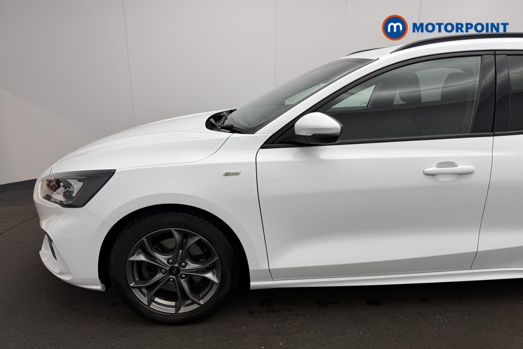 Ford Focus St-Line Manual Diesel Estate - Stock Number (1598716) - 3rd supplementary image