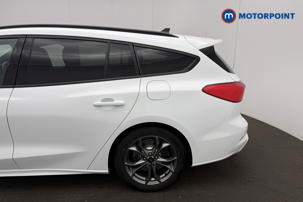 Ford Focus St-Line Manual Diesel Estate - Stock Number (1598716) - 4th supplementary image