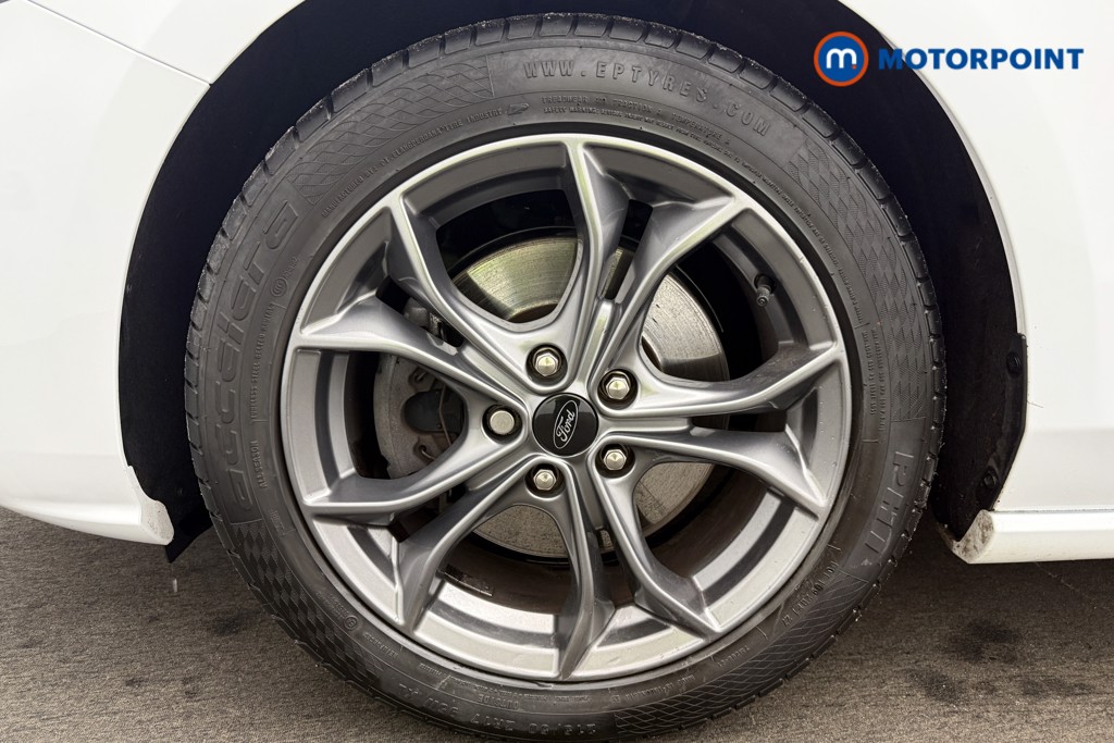 Ford Focus St-Line Manual Diesel Estate - Stock Number (1598716) - 14th supplementary image