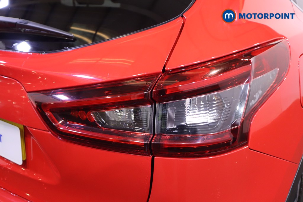 Nissan Qashqai N-Connecta Automatic Petrol SUV - Stock Number (1600478) - 23rd supplementary image