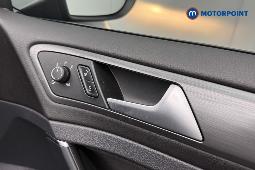 Volkswagen Golf Match Manual Petrol Hatchback - Stock Number (1601598) - 36th supplementary image