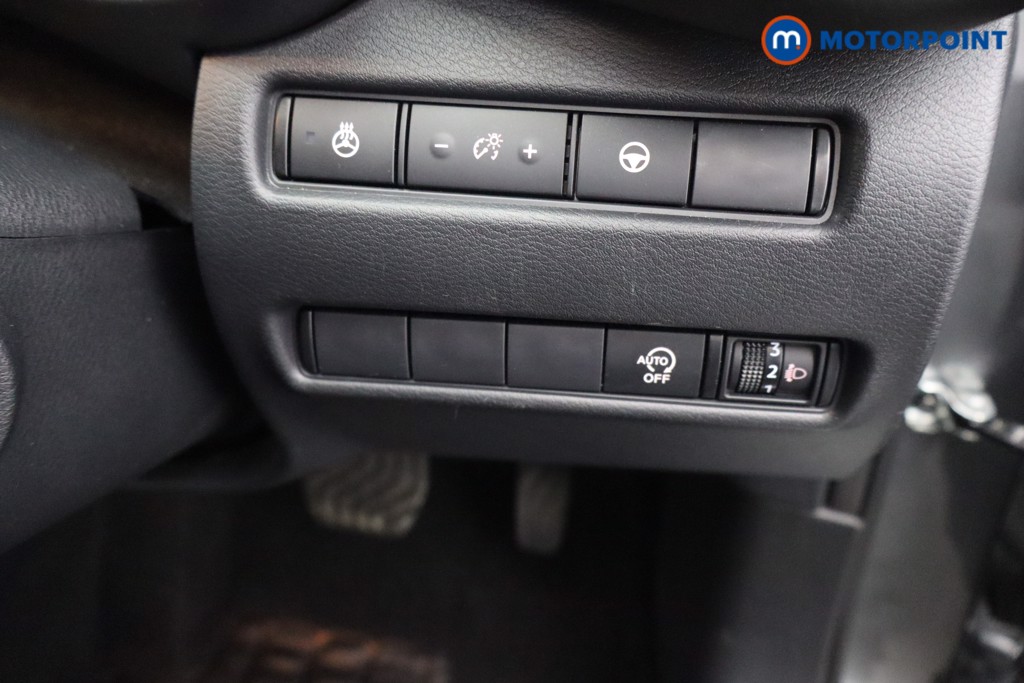 Nissan Juke Tekna Automatic Petrol SUV - Stock Number (1602337) - 11th supplementary image