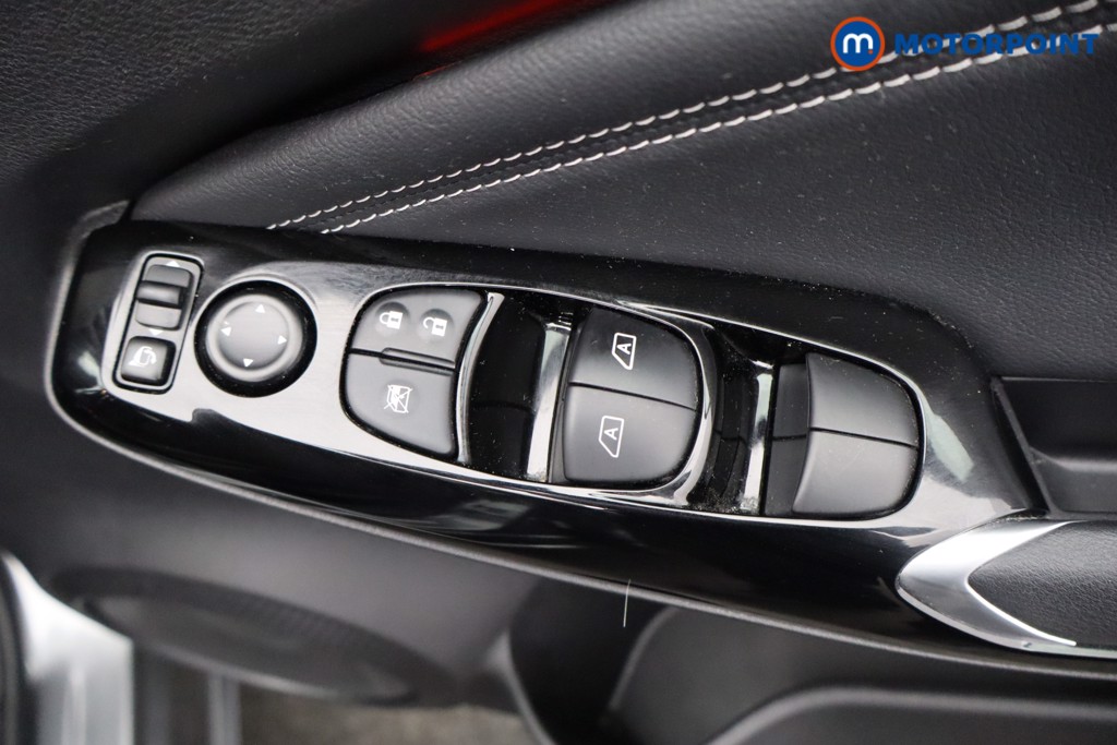 Nissan Juke Tekna Automatic Petrol SUV - Stock Number (1602337) - 12th supplementary image