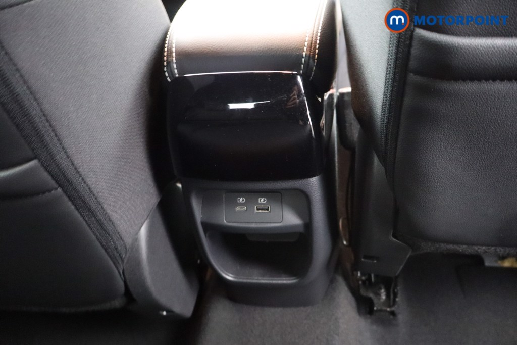 Nissan Juke Tekna Automatic Petrol SUV - Stock Number (1602337) - 17th supplementary image