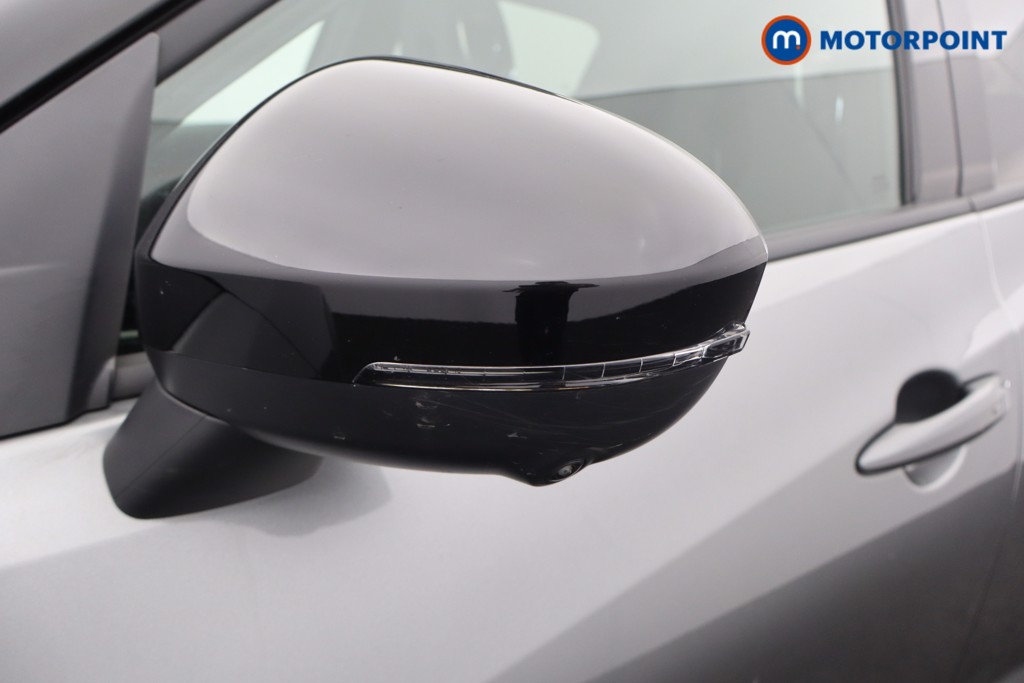 Nissan Juke Tekna Automatic Petrol SUV - Stock Number (1602337) - 22nd supplementary image