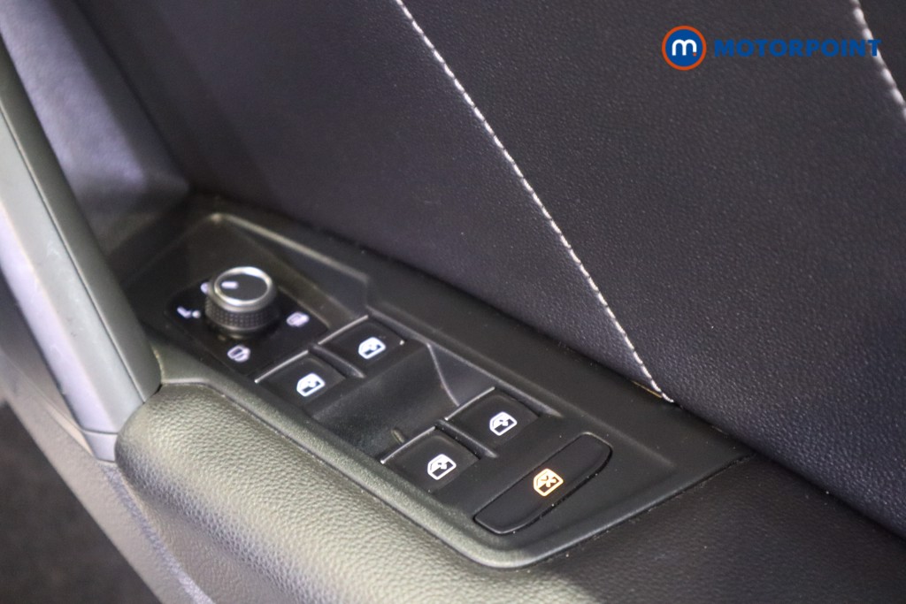 Volkswagen Tiguan R-Line Automatic Diesel SUV - Stock Number (1603427) - 13th supplementary image