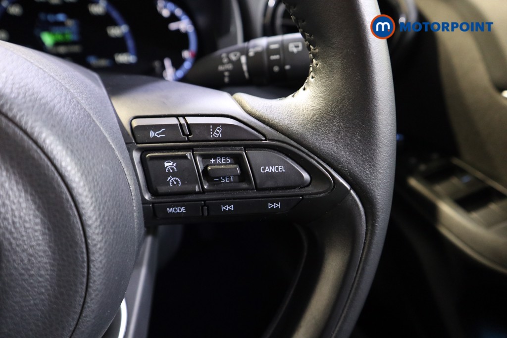 Toyota Yaris Cross Design Automatic Petrol-Electric Hybrid Estate - Stock Number (1603602) - 4th supplementary image