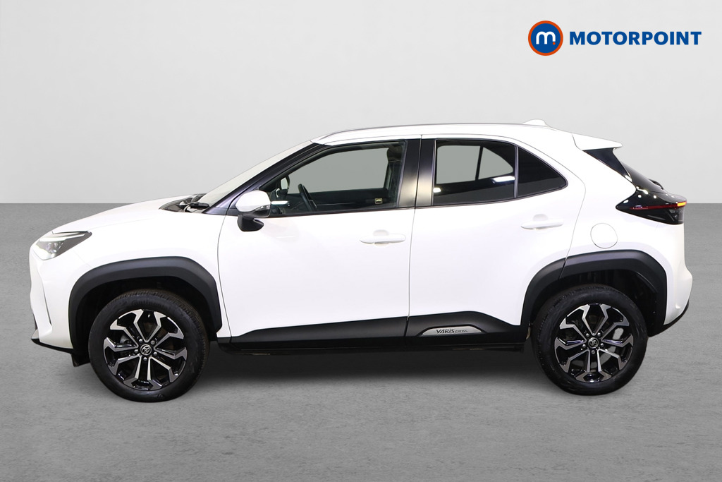 Toyota Yaris Cross Design Automatic Petrol-Electric Hybrid Estate - Stock Number (1603602) - Passenger side