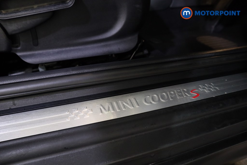 Mini Convertible Cooper S Exclusive Automatic Petrol Convertible - Stock Number (1603913) - 13th supplementary image