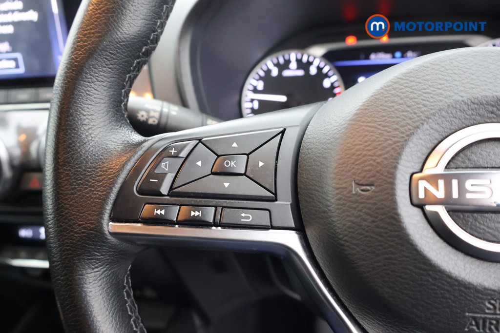 Nissan Juke N-Connecta Manual Petrol SUV - Stock Number (1604099) - 2nd supplementary image