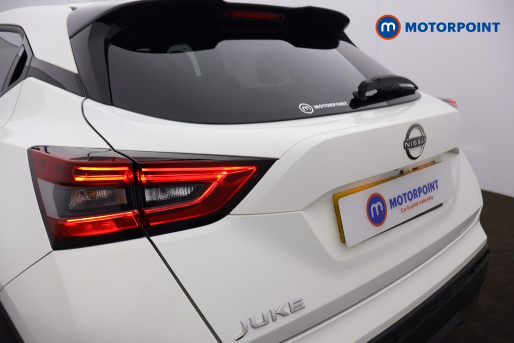 Nissan Juke N-Connecta Manual Petrol SUV - Stock Number (1604099) - 22nd supplementary image