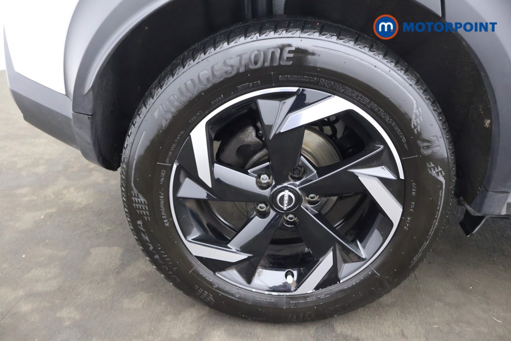 Nissan Juke N-Connecta Manual Petrol SUV - Stock Number (1604099) - 25th supplementary image