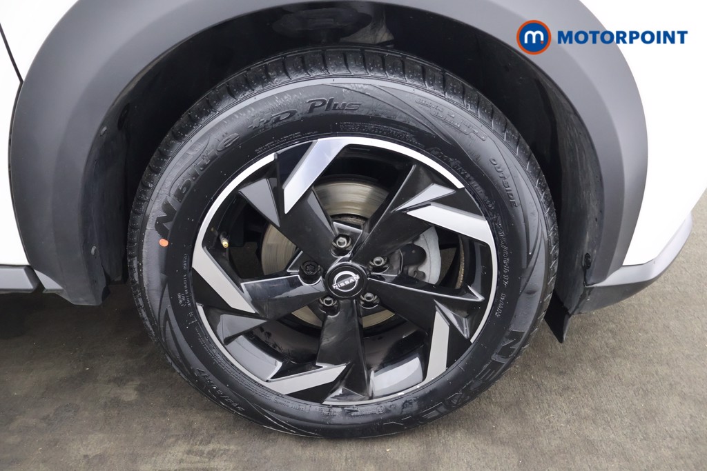 Nissan Juke N-Connecta Manual Petrol SUV - Stock Number (1604099) - 26th supplementary image