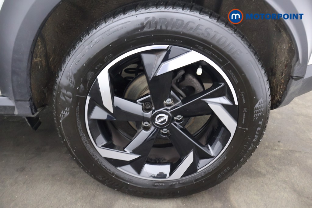 Nissan Juke N-Connecta Manual Petrol SUV - Stock Number (1604099) - 30th supplementary image