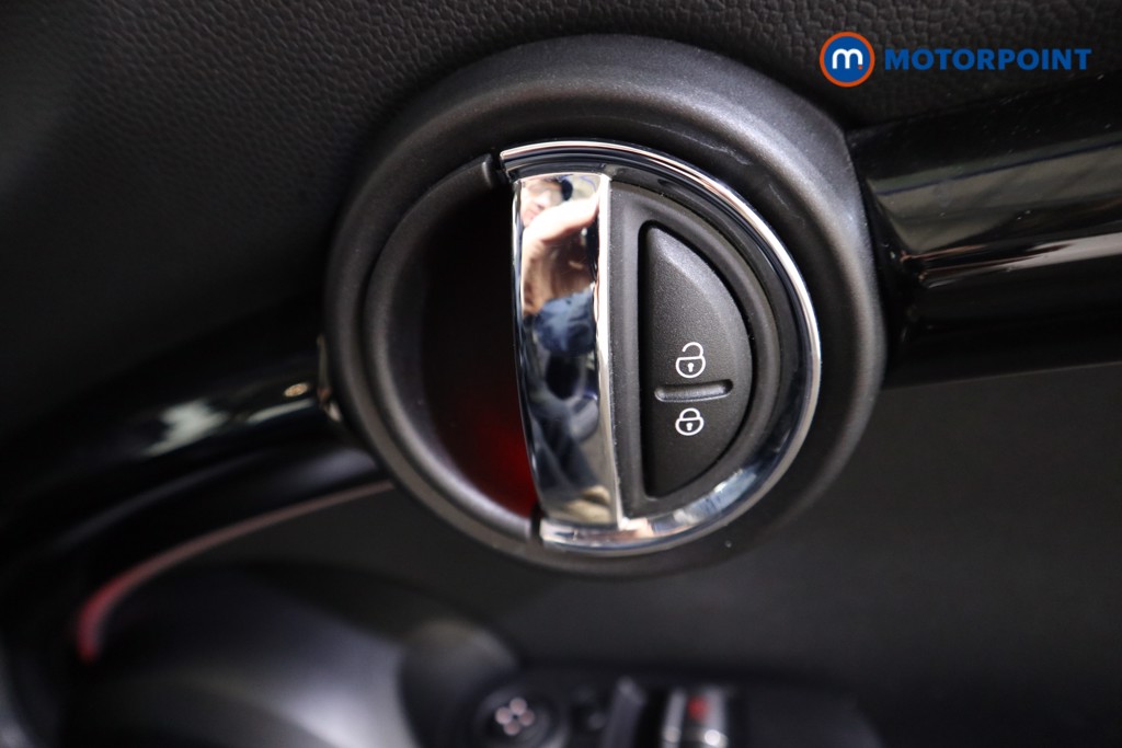 Mini Hatchback Cooper Classic Automatic Petrol Hatchback - Stock Number (1604291) - 12th supplementary image