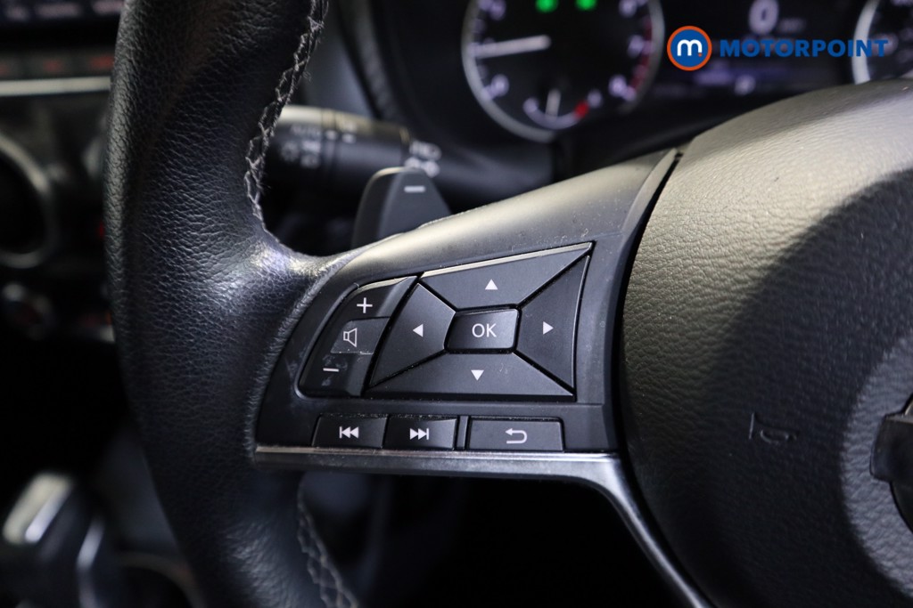 Nissan Juke N-Connecta Automatic Petrol SUV - Stock Number (1604580) - 3rd supplementary image