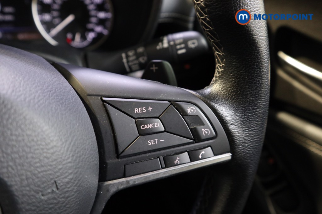 Nissan Juke N-Connecta Automatic Petrol SUV - Stock Number (1604580) - 4th supplementary image