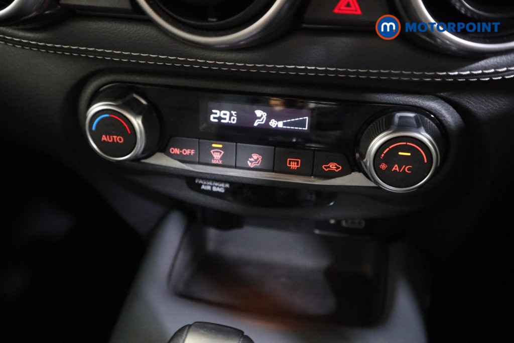 Nissan Juke N-Connecta Automatic Petrol SUV - Stock Number (1604580) - 7th supplementary image