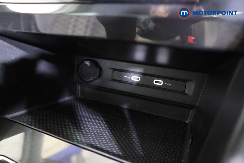 Volkswagen Tiguan R-Line Automatic Petrol SUV - Stock Number (1604648) - 9th supplementary image