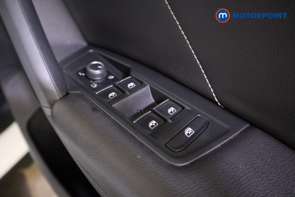 Volkswagen Tiguan R-Line Automatic Petrol SUV - Stock Number (1604648) - 15th supplementary image