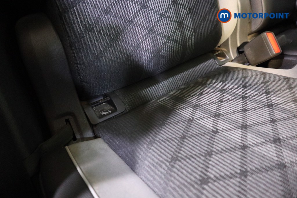 Volkswagen Tiguan R-Line Automatic Petrol SUV - Stock Number (1604648) - 20th supplementary image