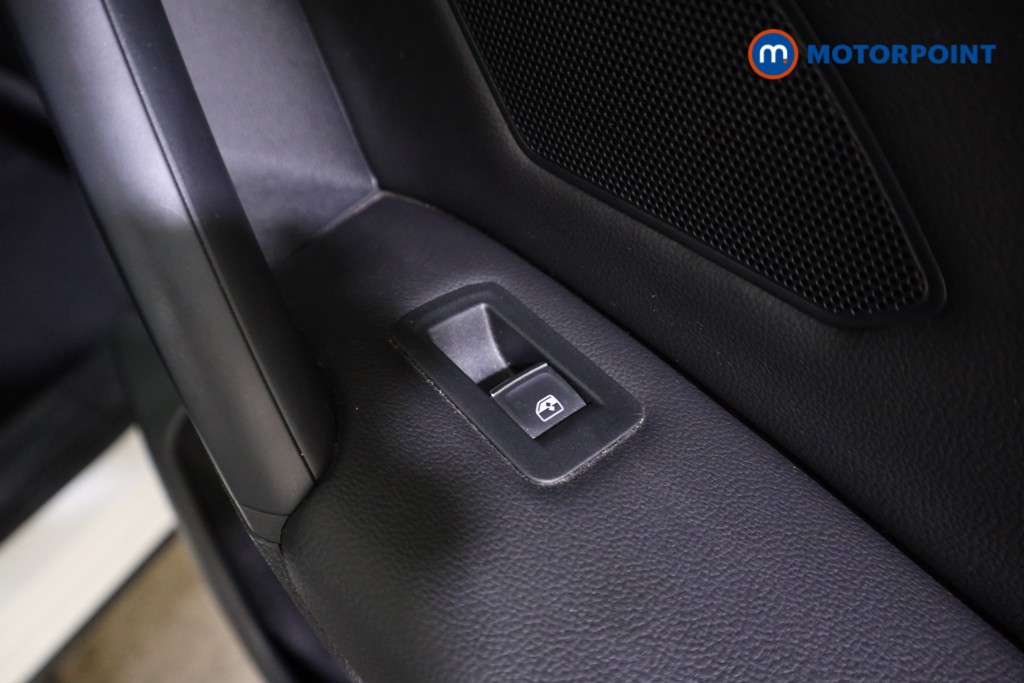 Volkswagen Tiguan R-Line Automatic Petrol SUV - Stock Number (1604648) - 22nd supplementary image