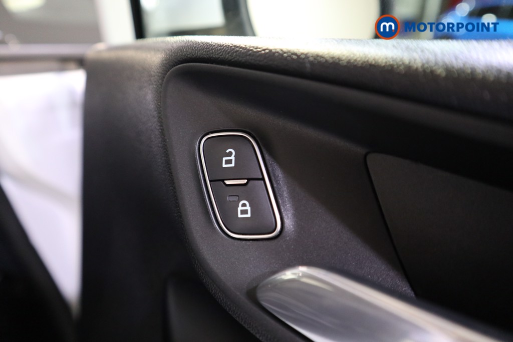 Ford Fiesta Titanium Manual Petrol Hatchback - Stock Number (1604929) - 13th supplementary image