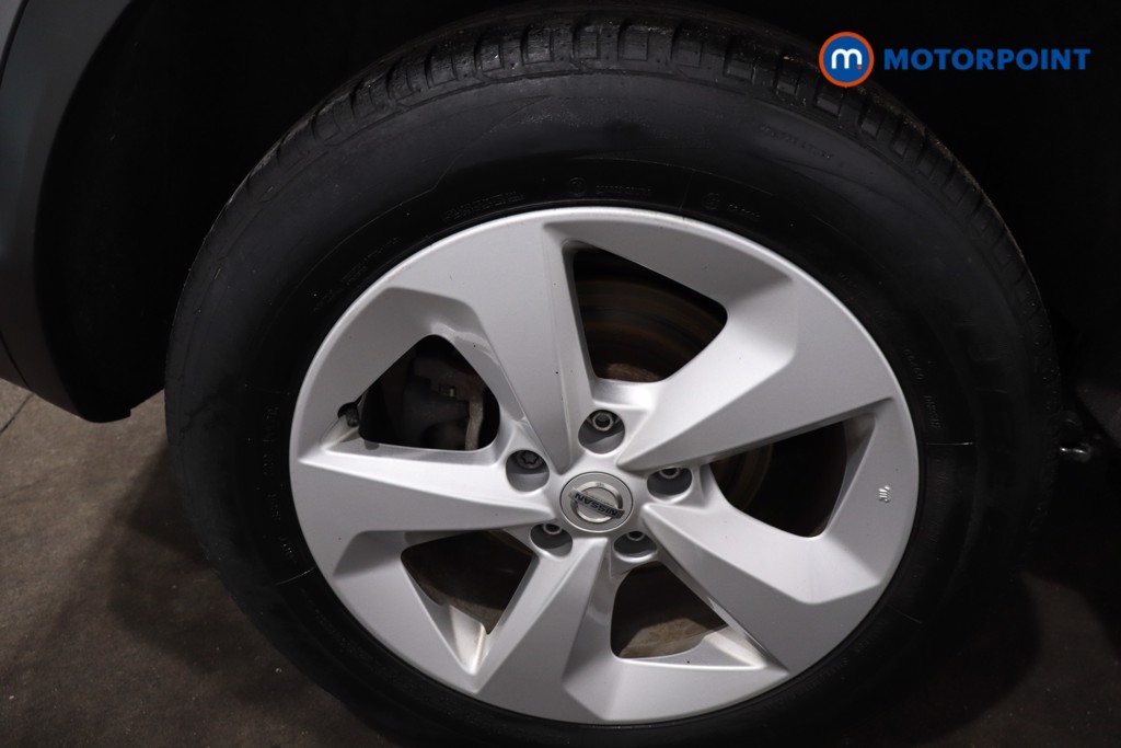 Nissan Qashqai Acenta Premium Automatic Petrol SUV - Stock Number (1605068) - 9th supplementary image