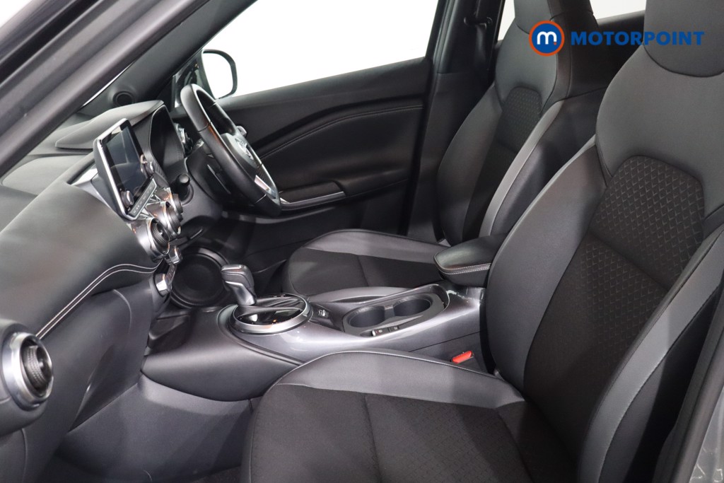 Nissan Juke N-Connecta Automatic Petrol SUV - Stock Number (1605436) - 4th supplementary image