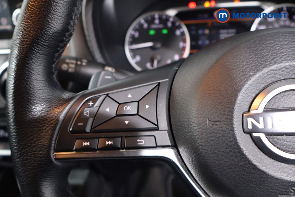 Nissan Juke N-Connecta Automatic Petrol SUV - Stock Number (1605436) - 7th supplementary image