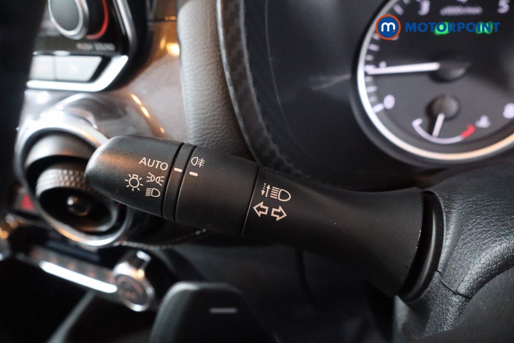 Nissan Juke N-Connecta Automatic Petrol SUV - Stock Number (1605436) - 14th supplementary image