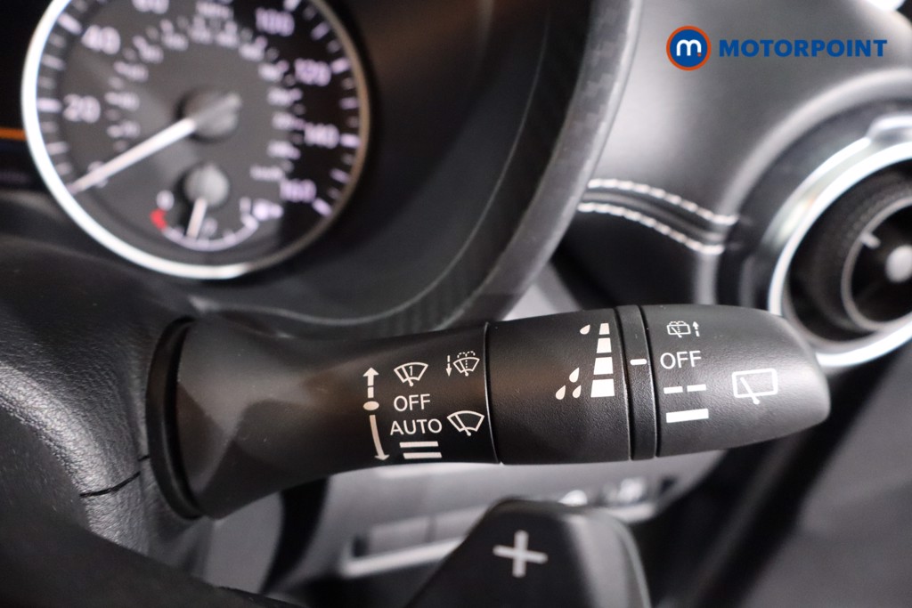 Nissan Juke N-Connecta Automatic Petrol SUV - Stock Number (1605436) - 15th supplementary image