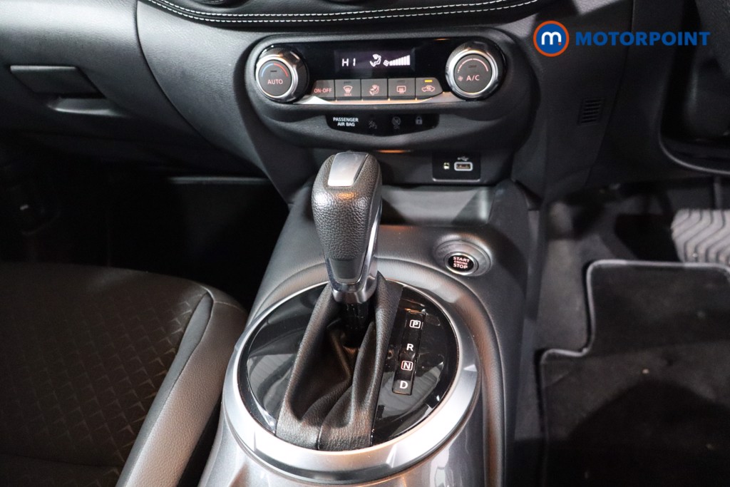 Nissan Juke N-Connecta Automatic Petrol SUV - Stock Number (1605436) - 19th supplementary image