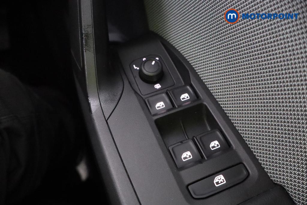 Seat Leon SE Manual Petrol Hatchback - Stock Number (1605594) - 11th supplementary image