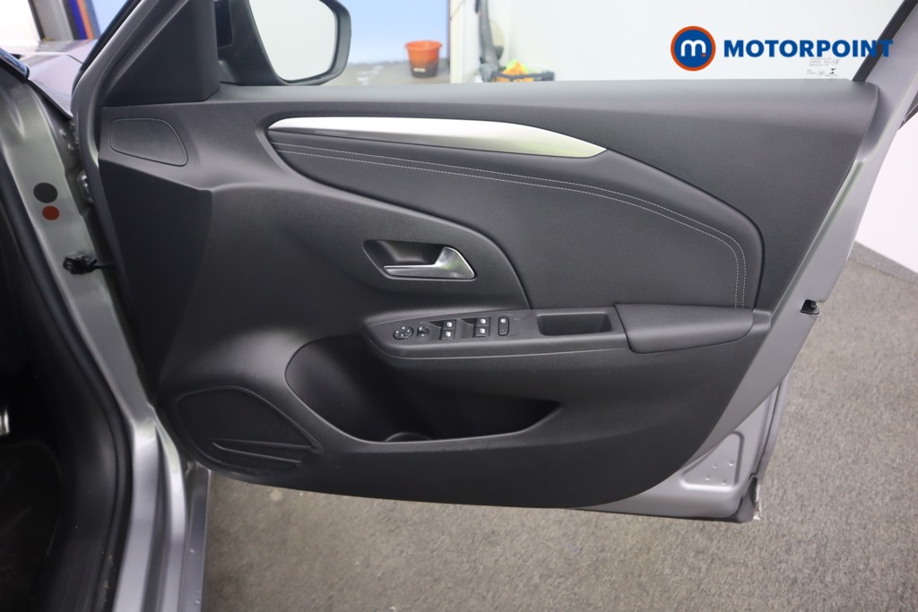 Vauxhall Corsa SRI Manual Petrol Hatchback - Stock Number (1605755) - 16th supplementary image