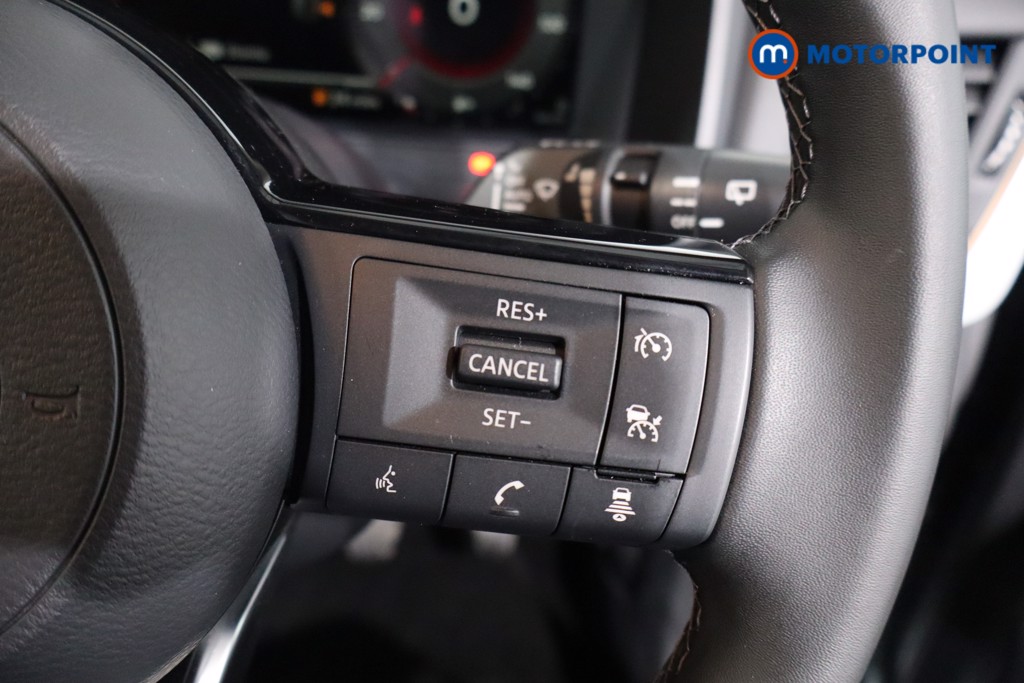 Nissan Qashqai N-Connecta Manual Petrol SUV - Stock Number (1605842) - 8th supplementary image