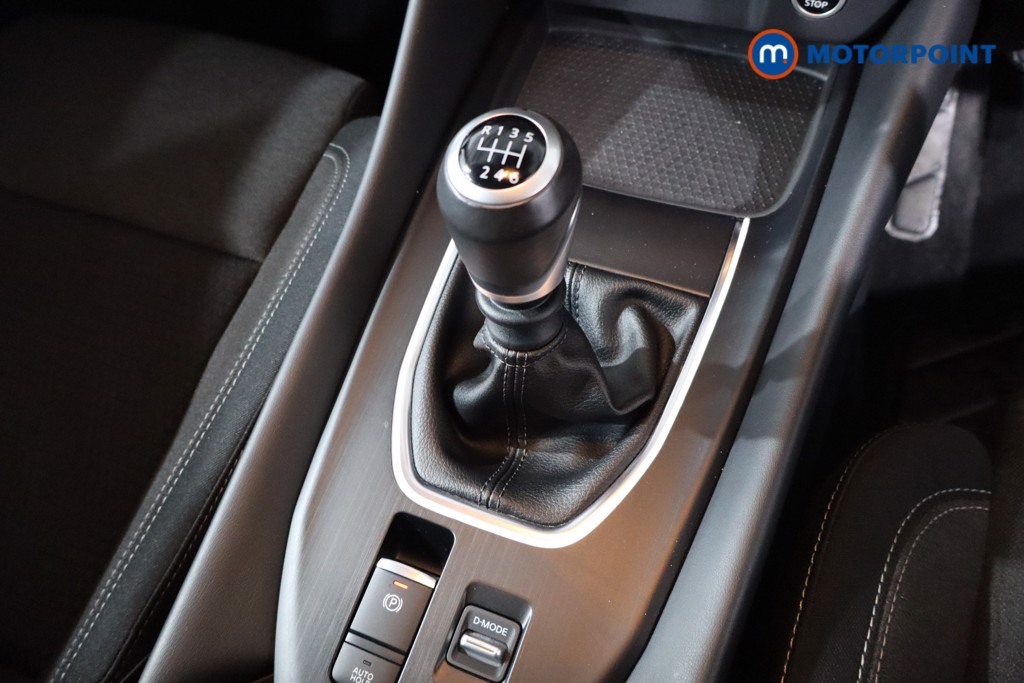 Nissan Qashqai N-Connecta Manual Petrol SUV - Stock Number (1605842) - 19th supplementary image