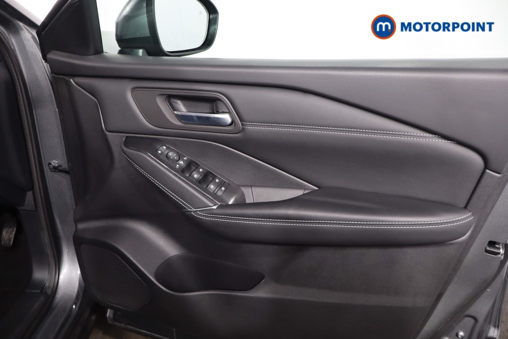 Nissan Qashqai N-Connecta Manual Petrol SUV - Stock Number (1605842) - 24th supplementary image