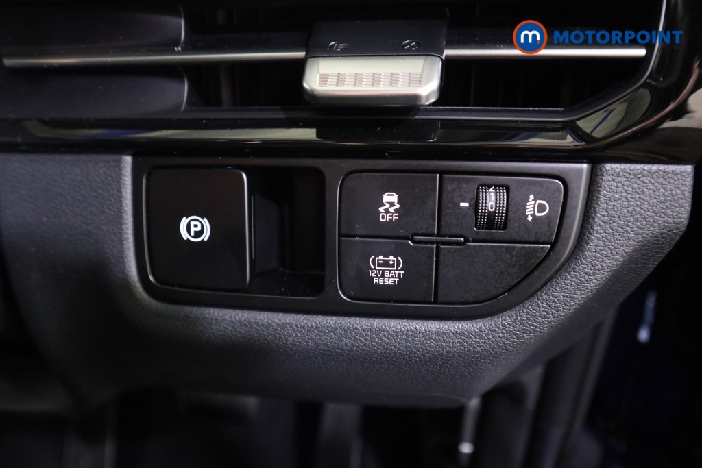 KIA Sportage Pure Automatic Petrol-Electric Hybrid SUV - Stock Number (1606012) - 12th supplementary image