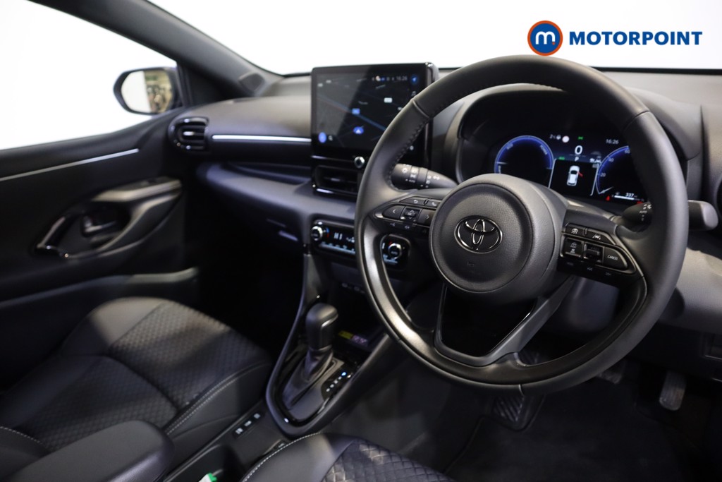 Toyota Yaris Excel Automatic Petrol-Electric Hybrid Hatchback - Stock Number (1606945) - 1st supplementary image