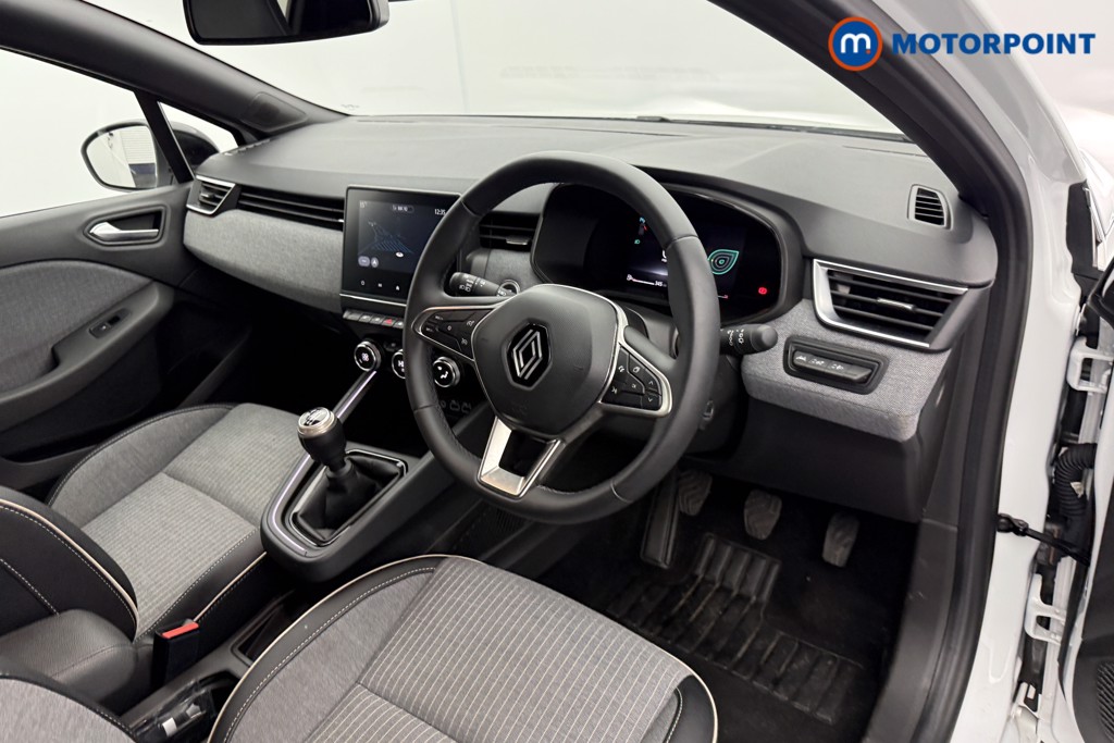 Renault Clio Techno Manual Petrol Hatchback - Stock Number (1570198) - 4th supplementary image