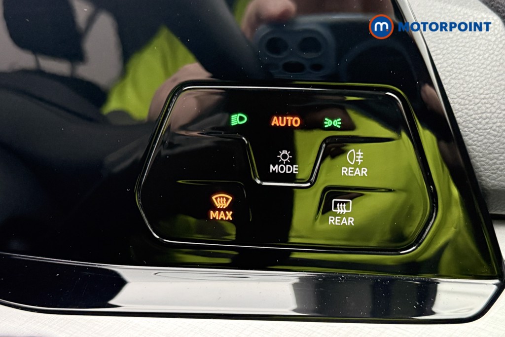 Volkswagen Golf Life Manual Petrol Hatchback - Stock Number (1577072) - 32nd supplementary image